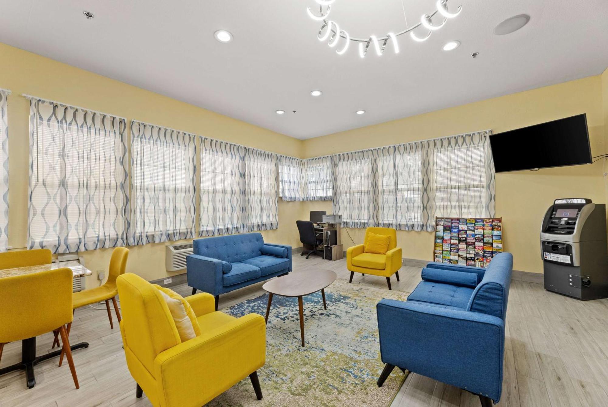 Days Inn & Suites By Wyndham Dfw Airport South-Euless Exterior photo